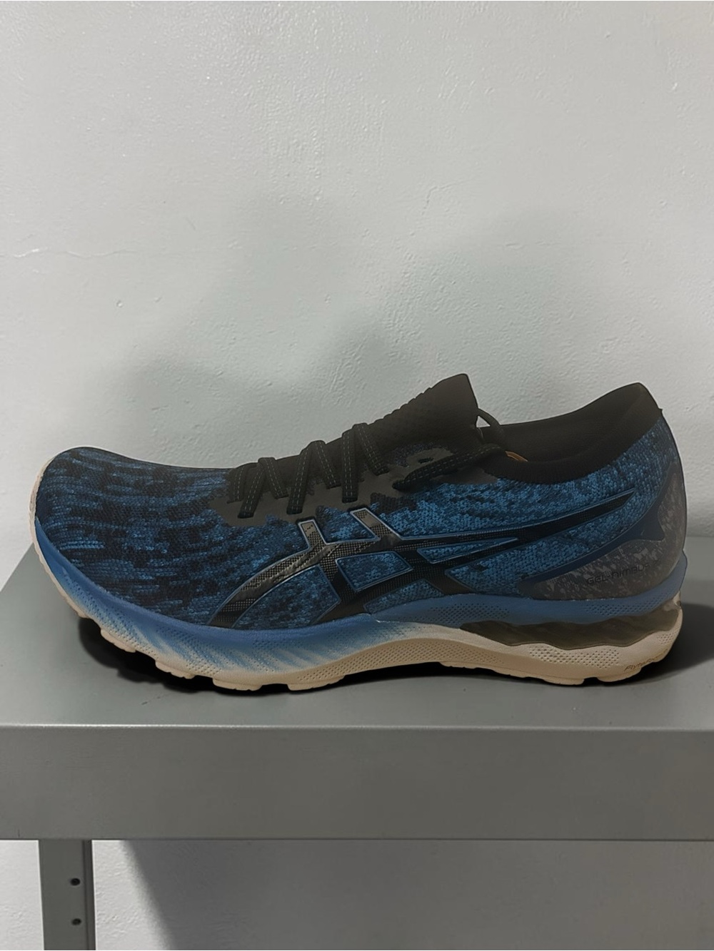 Asics Gel- Nimbus 23 knit Blue and Black Athletic Running Shoe